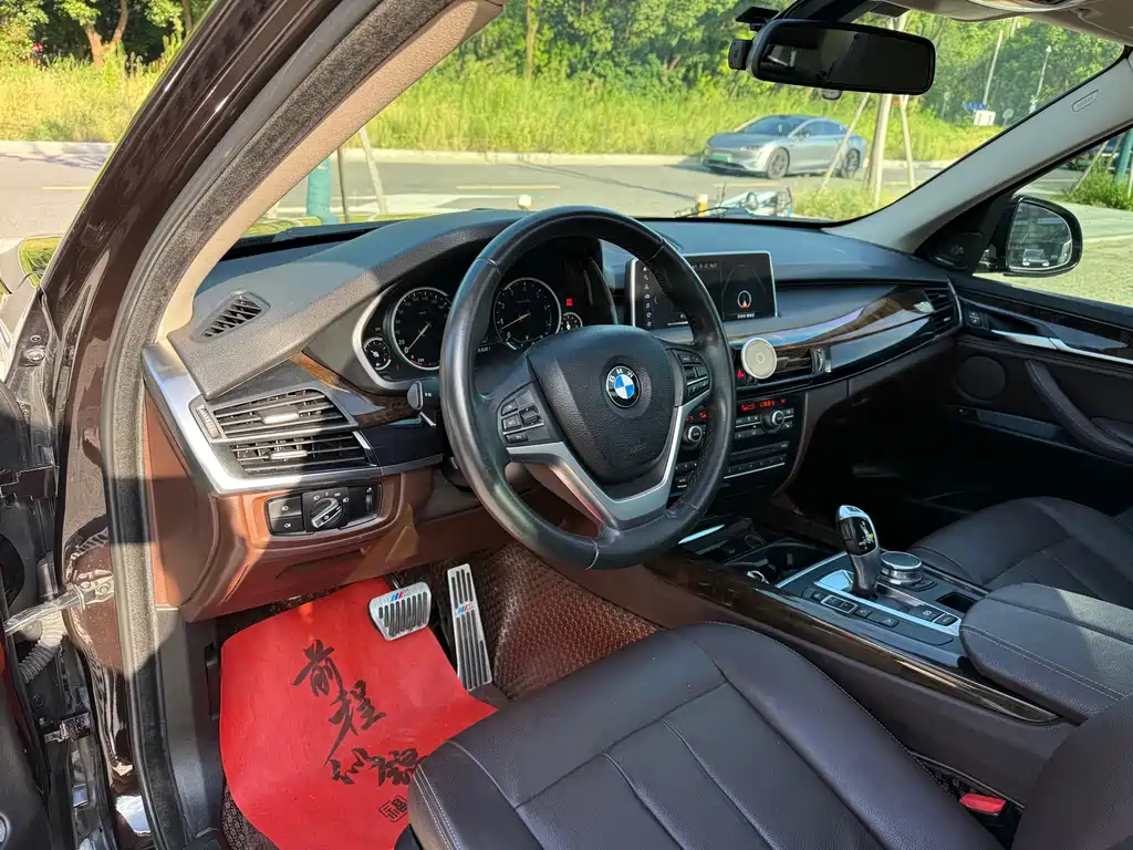 BMW X5 (Import) — миниатюра 5