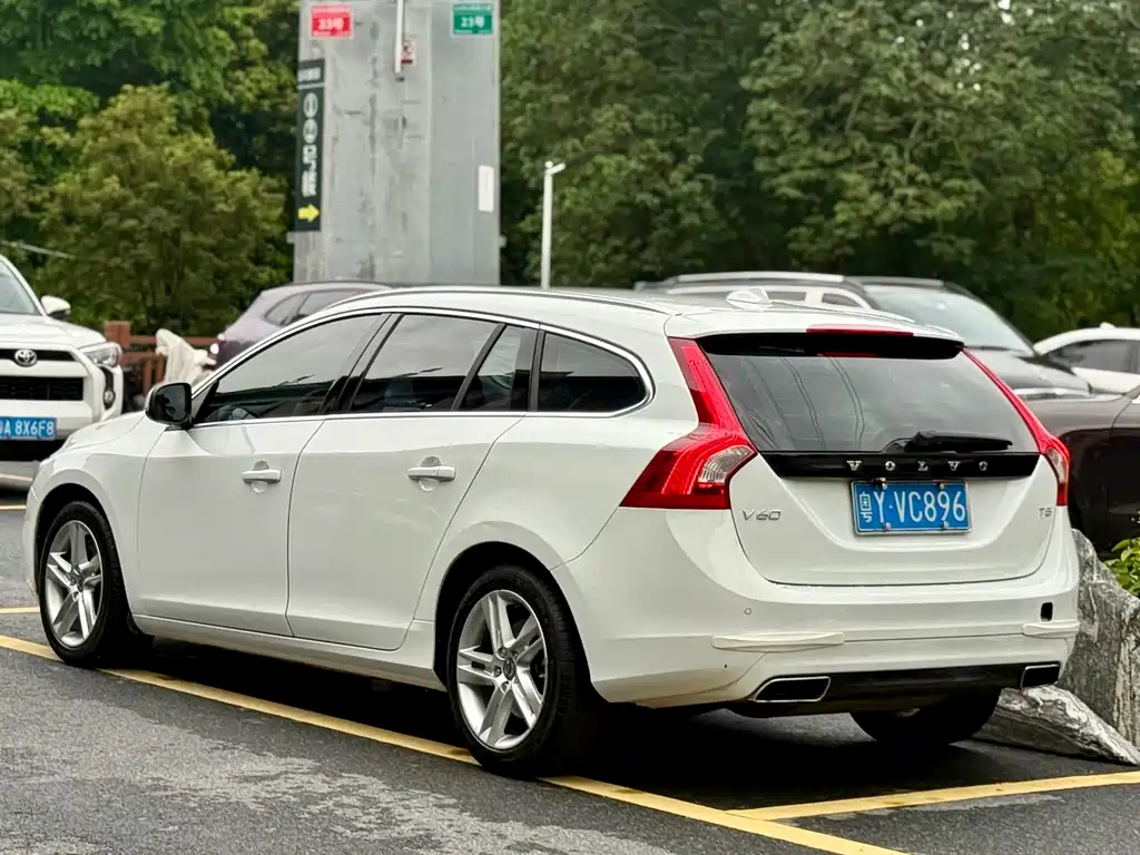 Volvo V60 — миниатюра 8