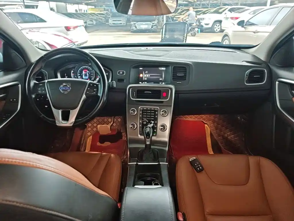 Volvo S60 — миниатюра 10