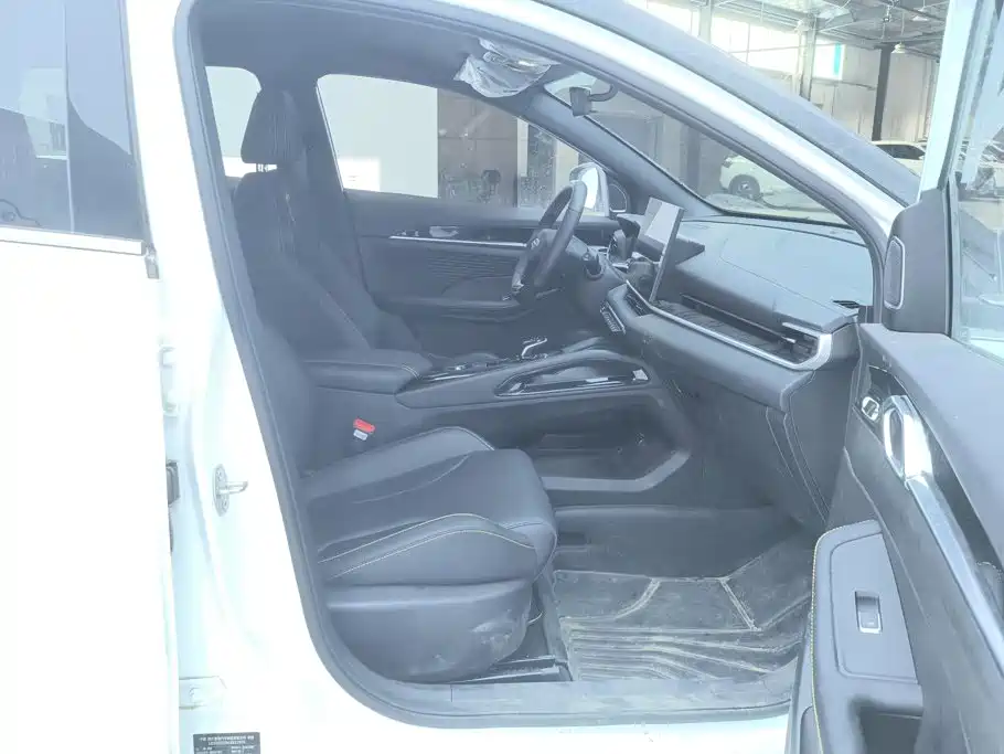 Geely Binyue — миниатюра 8