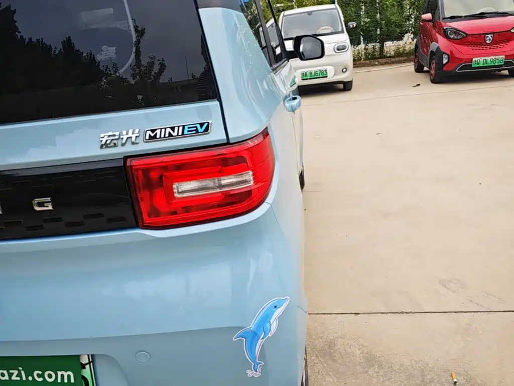 Wuling MINIEV — миниатюра 8