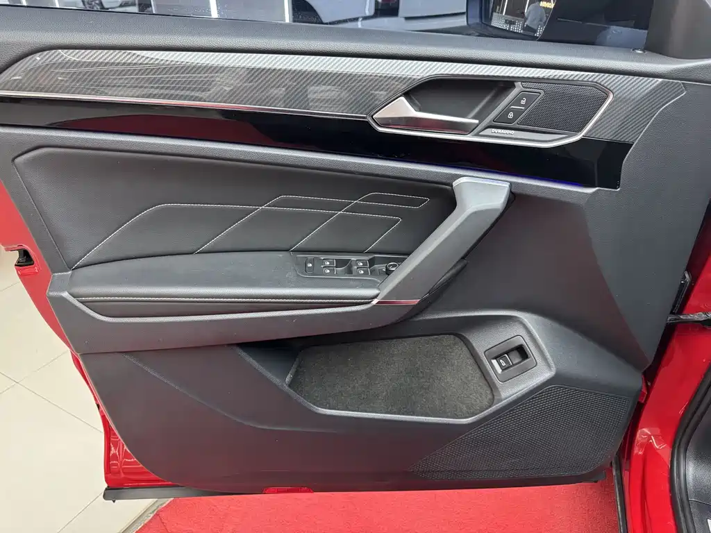 Volkswagen X — миниатюра 12