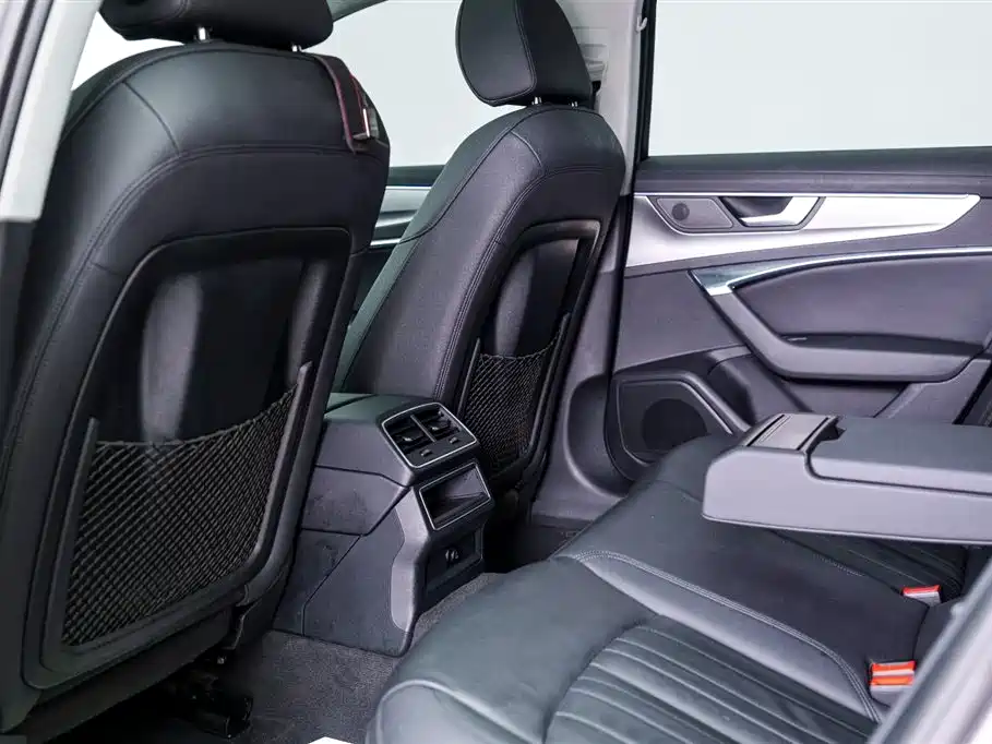 Audi A6 2022 Avant 40 TFSI Luxury