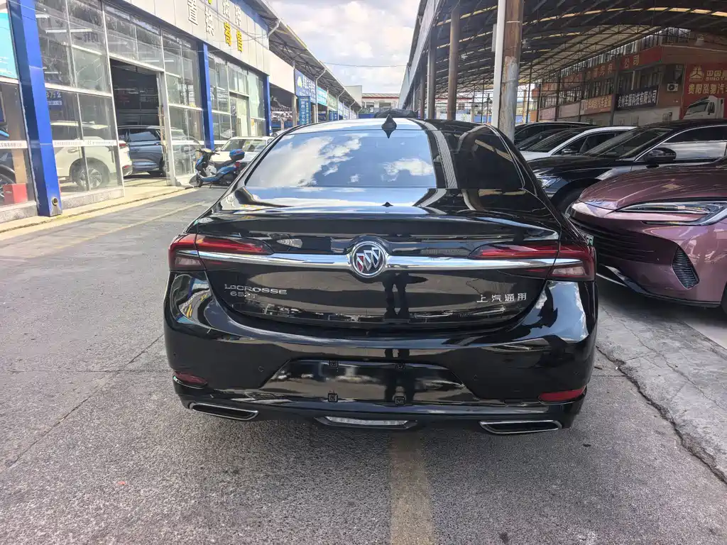 Buick LaCrosse — миниатюра 8