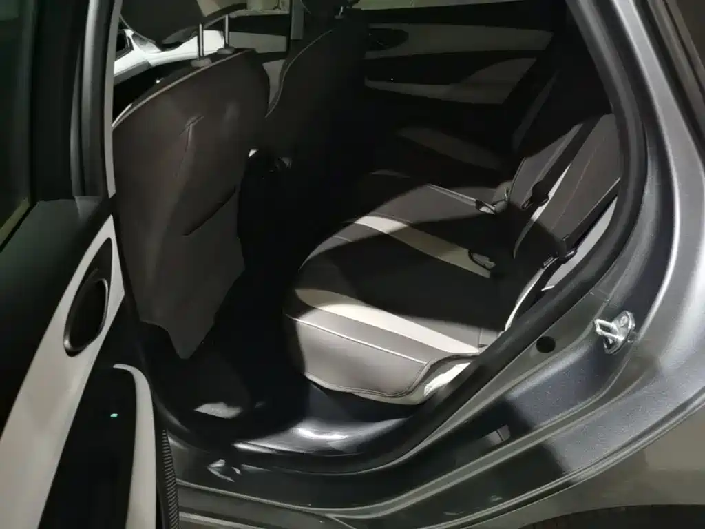 BYD Seal 05 DM-i — миниатюра 19