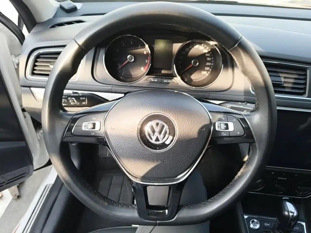 Volkswagen Lavida — миниатюра 11