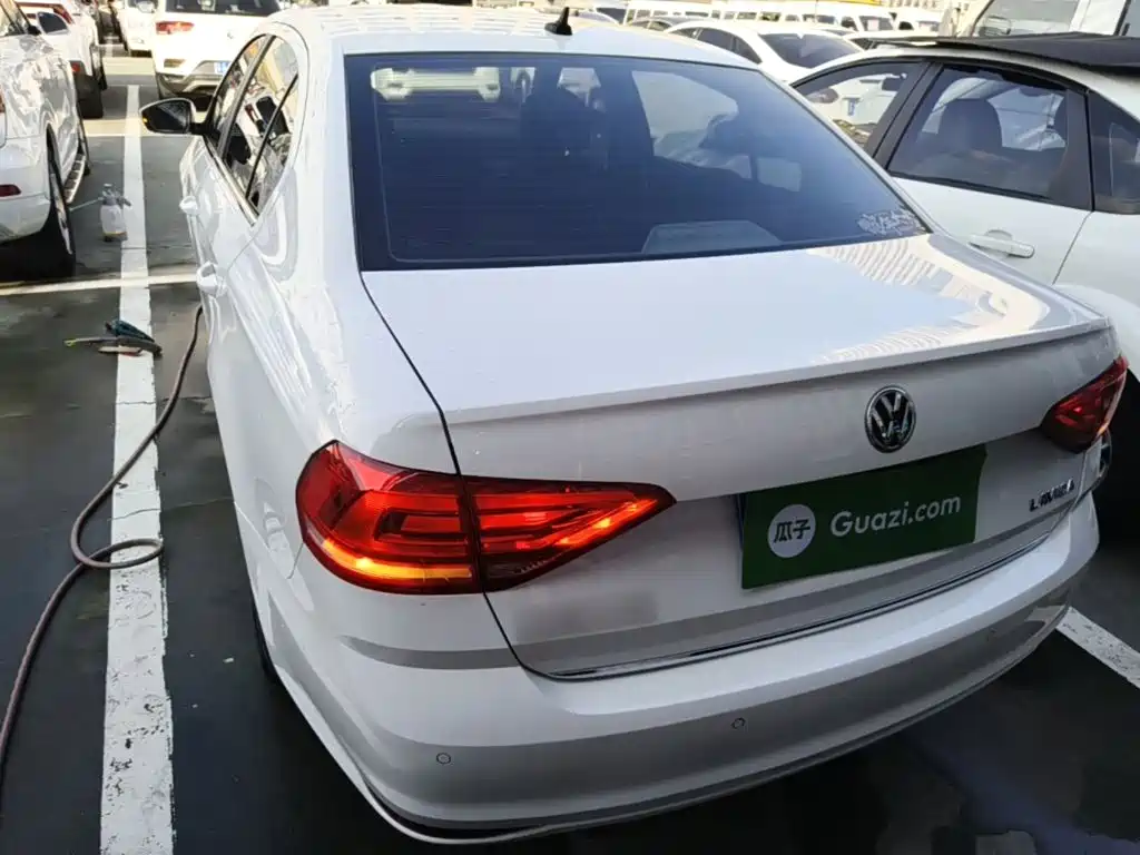 Volkswagen Lavida — миниатюра 6