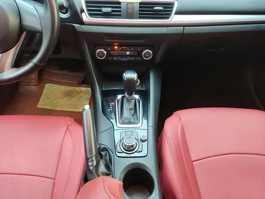 Mazda 3 Axela — миниатюра 16
