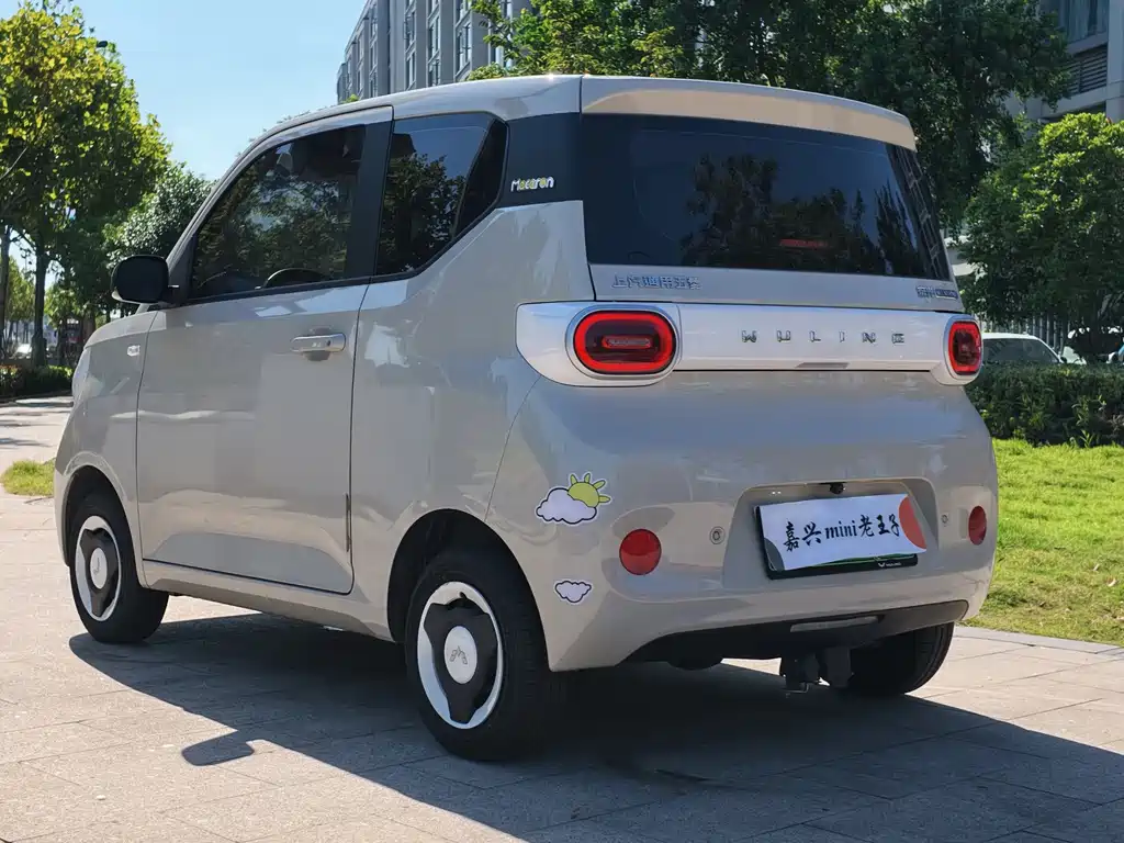 Wuling MINIEV — миниатюра 4