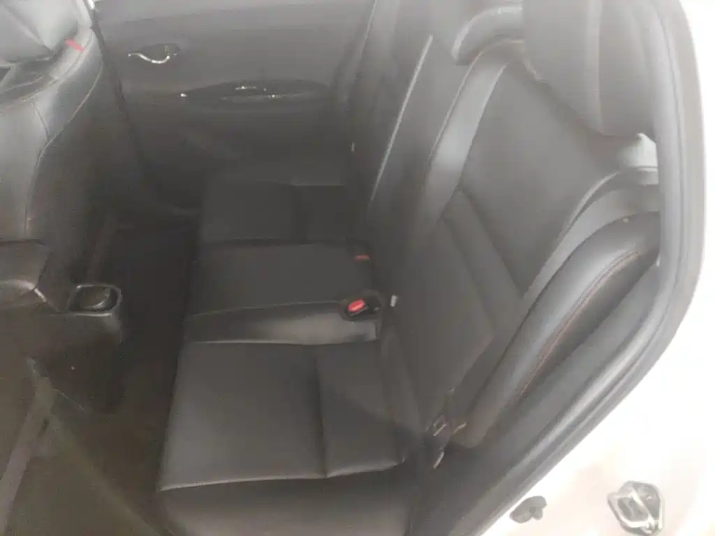 Toyota Yaris L — миниатюра 17