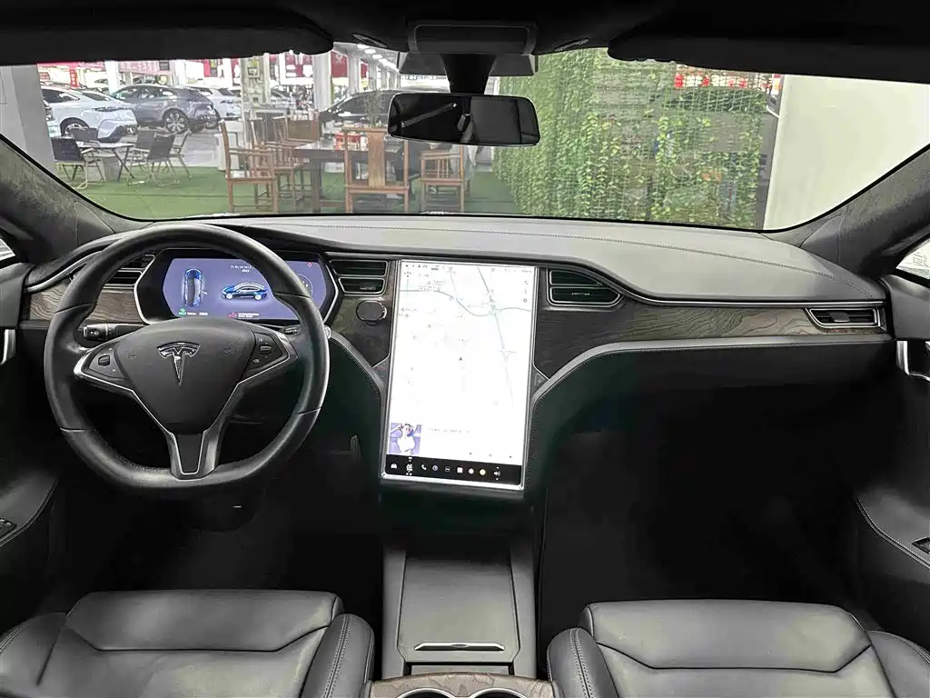 TESLA MODEL S