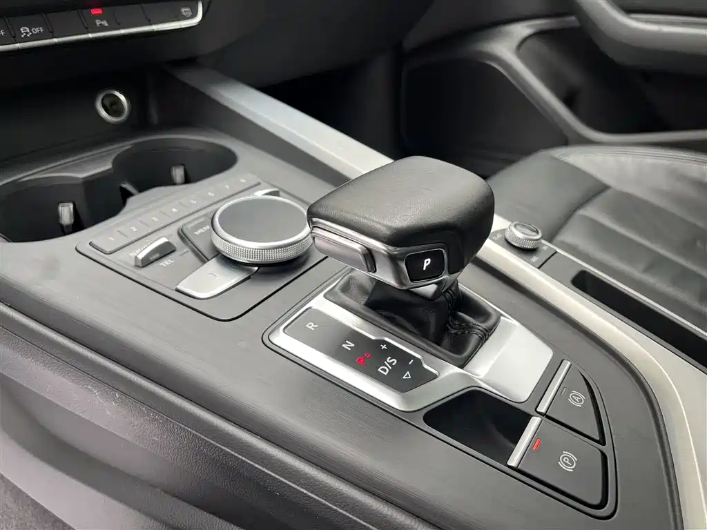 Audi A4L — миниатюра 6