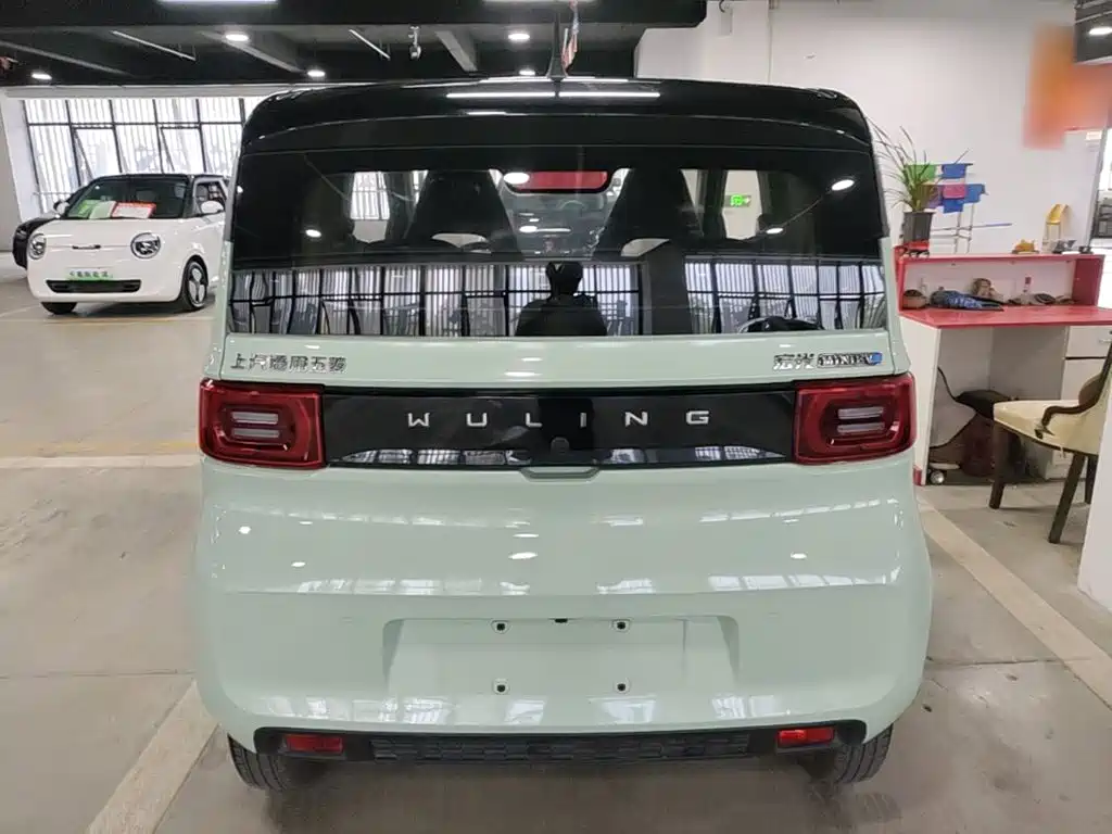 Wuling MINIEV — миниатюра 6