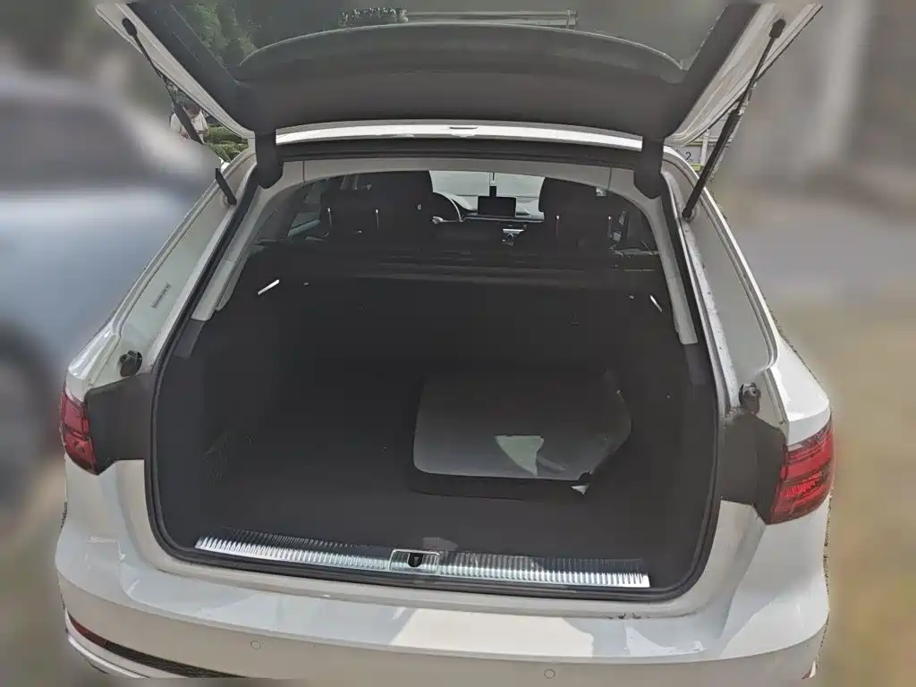 Audi A4 (Import) — миниатюра 20
