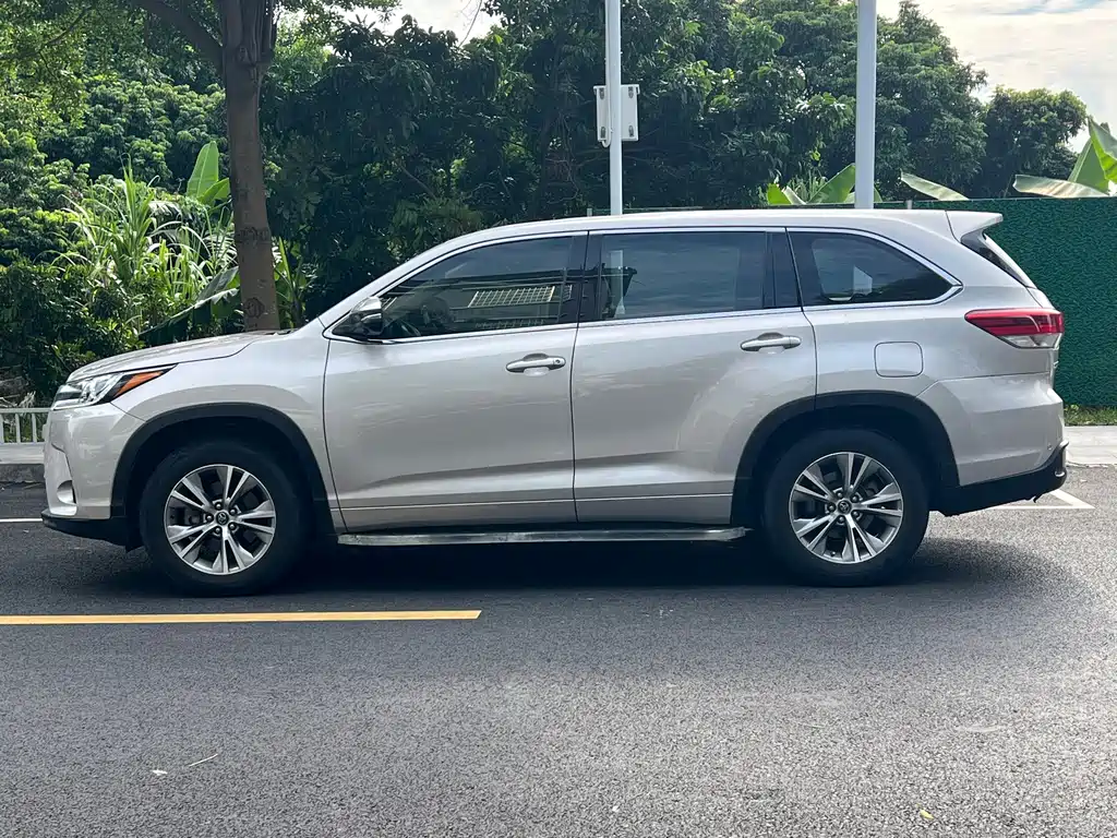 Toyota Highlander — миниатюра 4