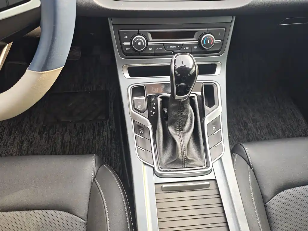 Geely Emgrand — миниатюра 7
