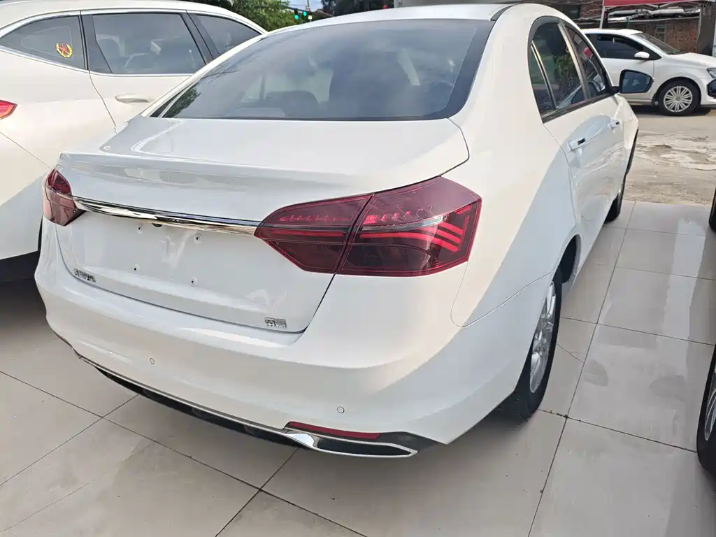Geely Emgrand — миниатюра 15