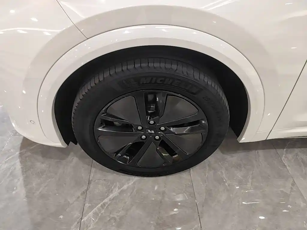 Li Auto Li L7 — миниатюра 23