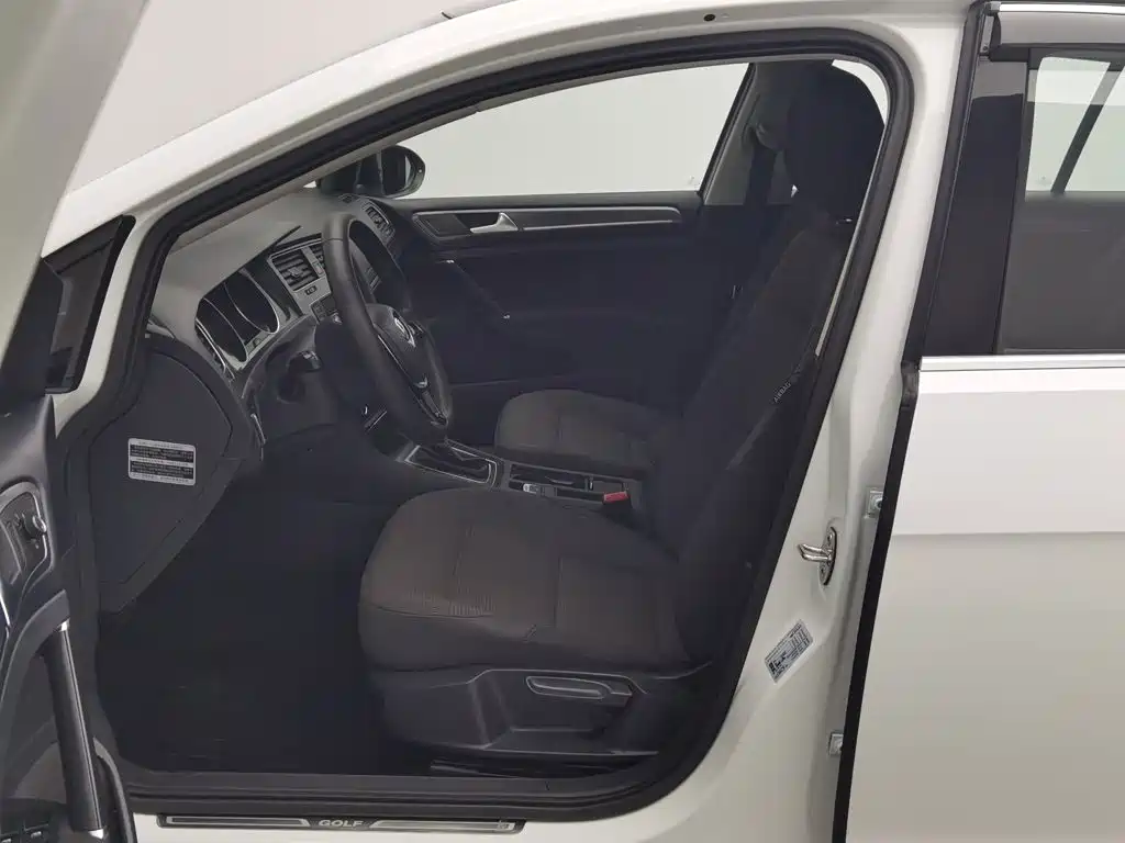 Volkswagen Golf — миниатюра 10