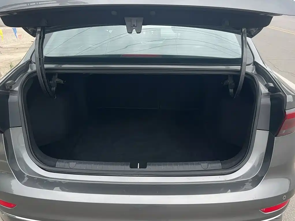 Geely Emgrand — миниатюра 12