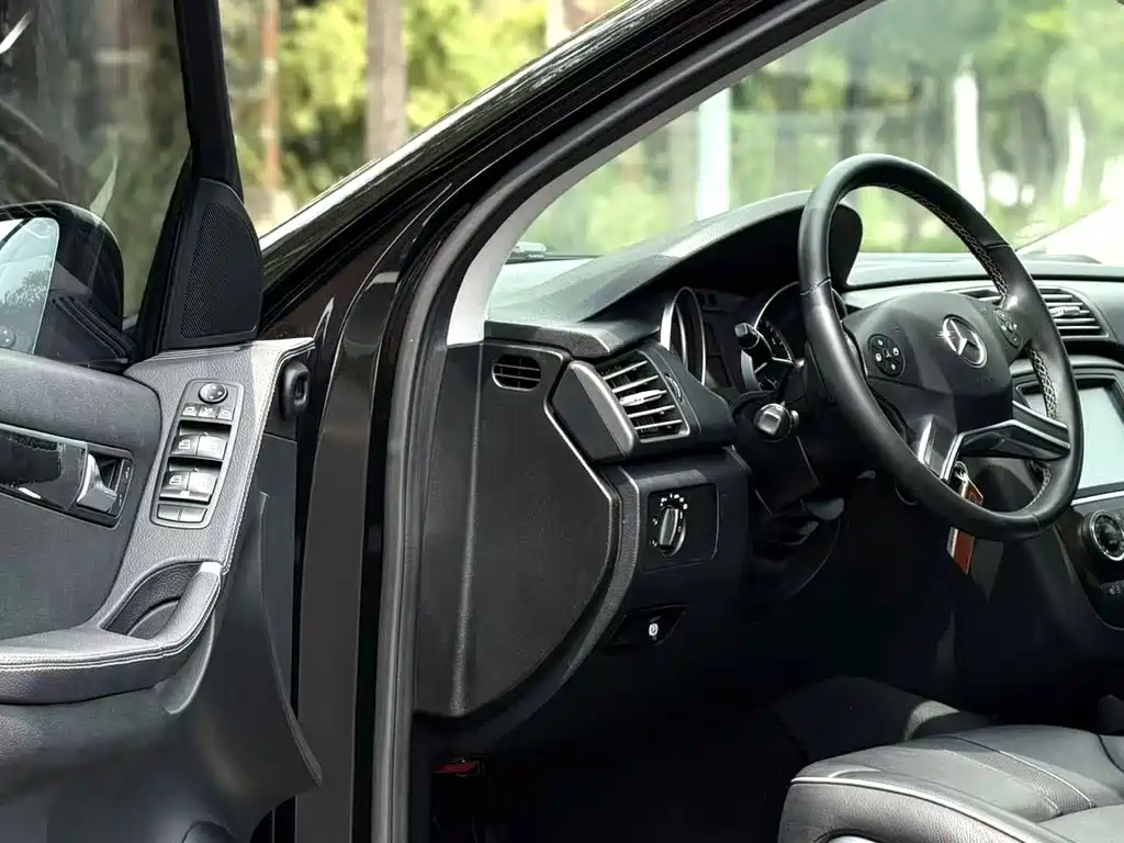 Mercedes-Benz R-Class — миниатюра 6