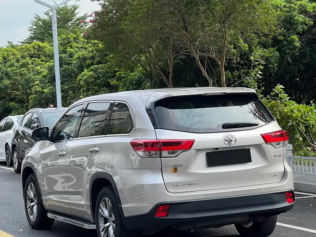 Toyota Highlander — миниатюра 5