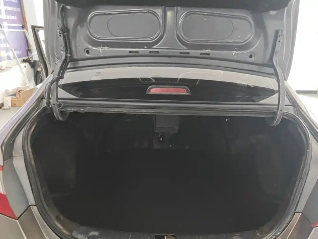 Hyundai Elantra — миниатюра 19