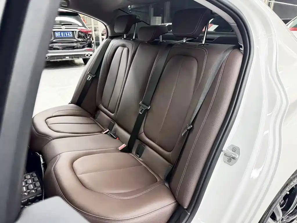 BMW 1 Series — миниатюра 17