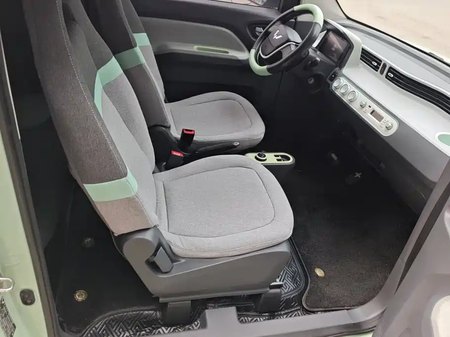 Wuling MINIEV — миниатюра 8