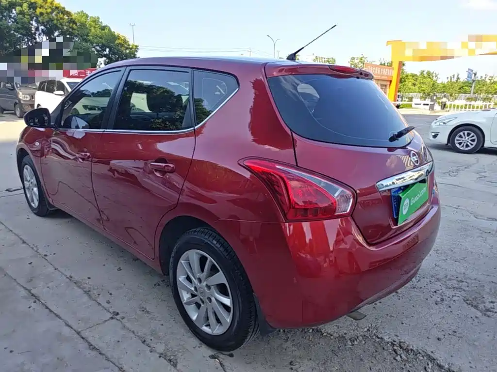 Nissan Tiida — миниатюра 5