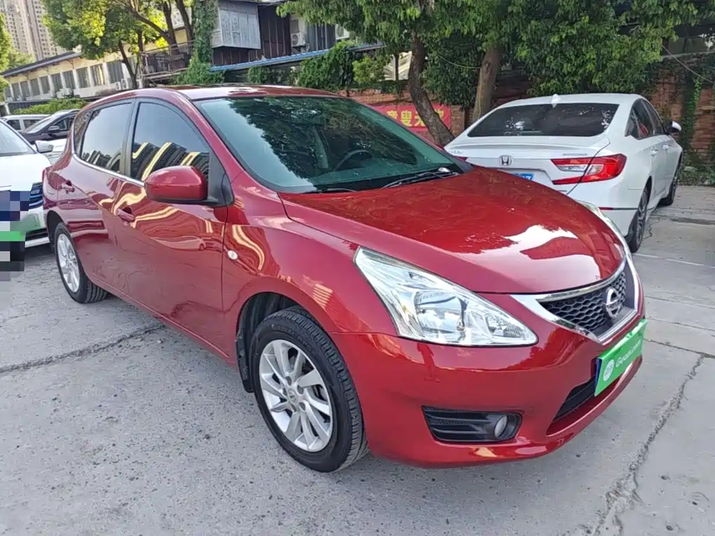 Nissan Tiida — миниатюра 4