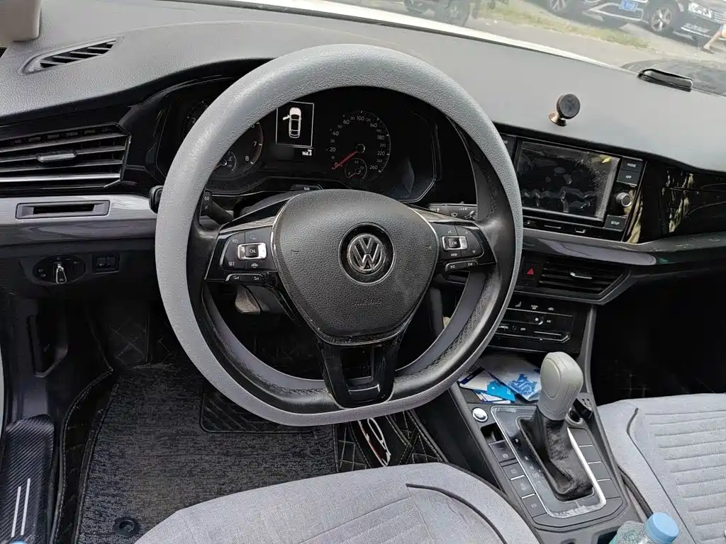 Volkswagen Bora — миниатюра 3