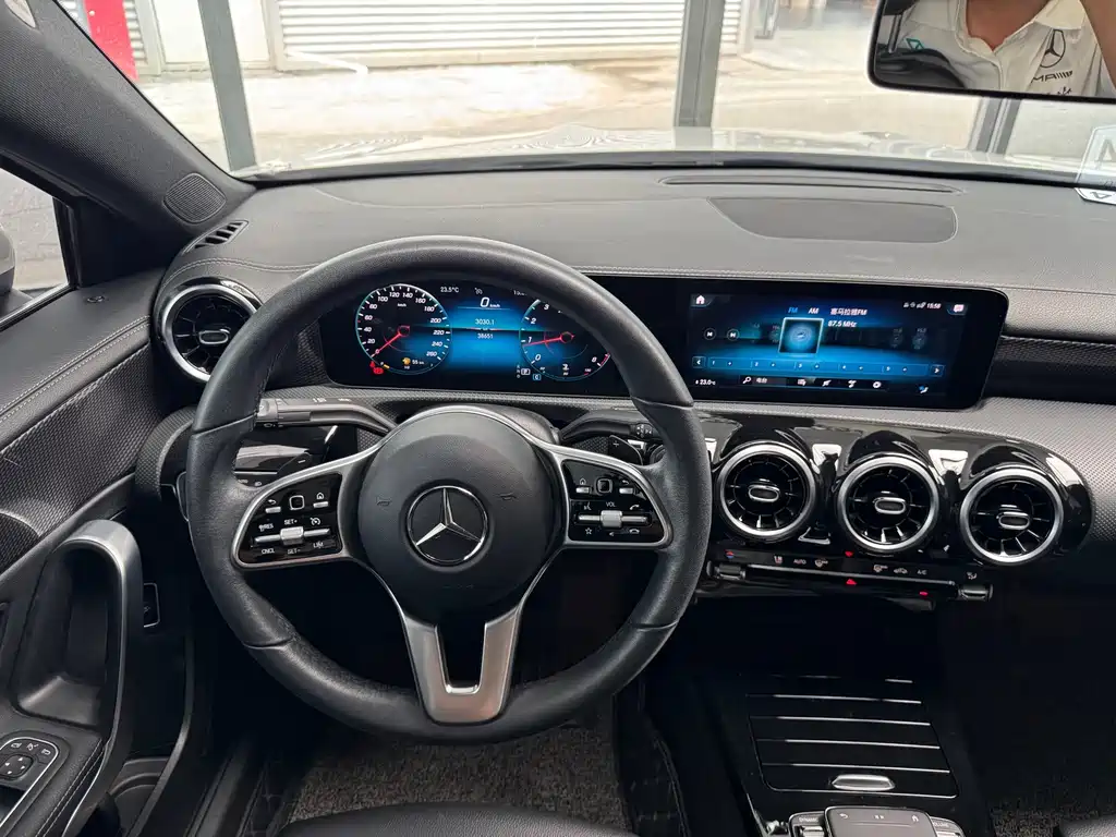 Mercedes-Benz A-Class — миниатюра 11