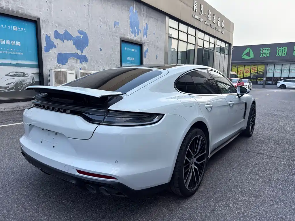 Porsche Panamera — миниатюра 6