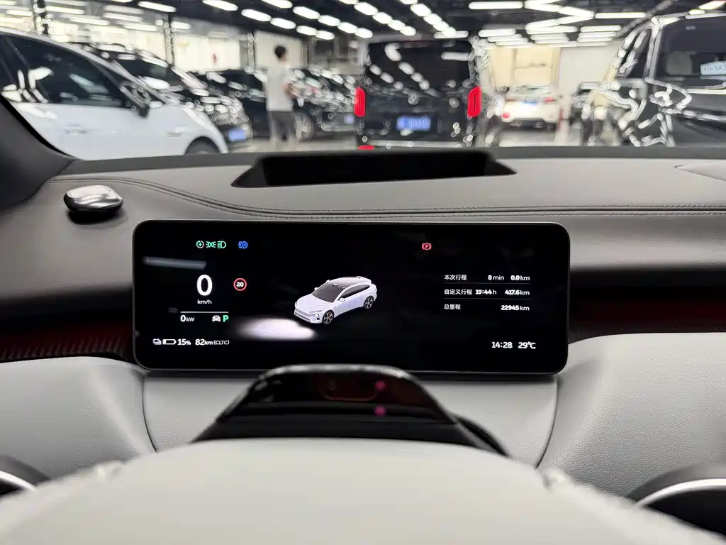 NIO ET5T — миниатюра 18