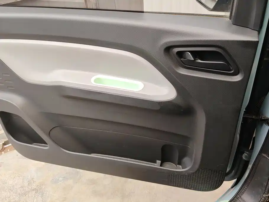 Wuling MINIEV — миниатюра 7