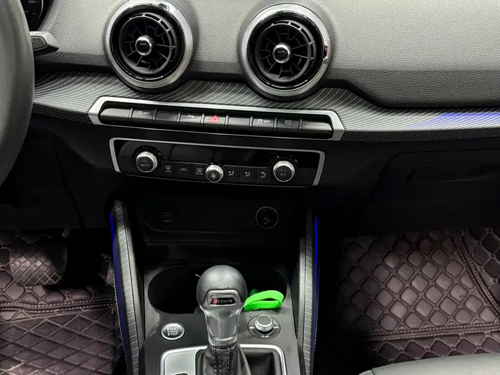 Audi Q2L — миниатюра 12