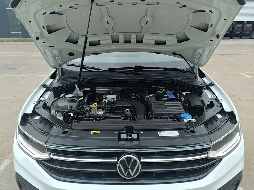 Volkswagen Tiguan L — миниатюра 20