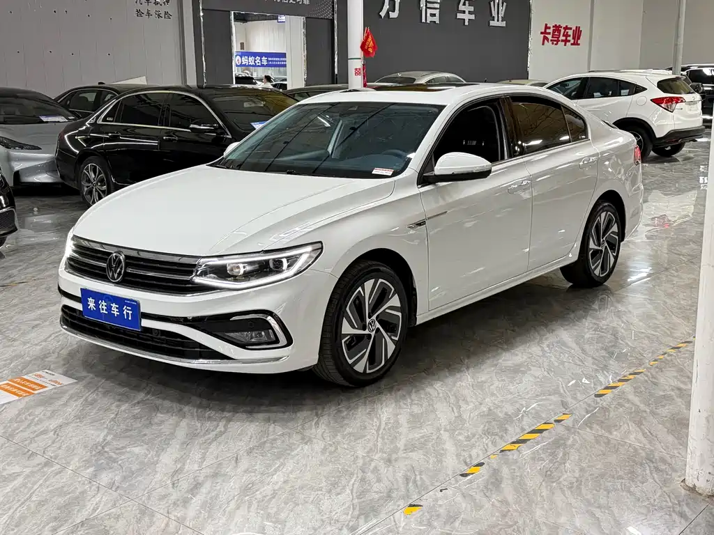 Volkswagen Bora 2023