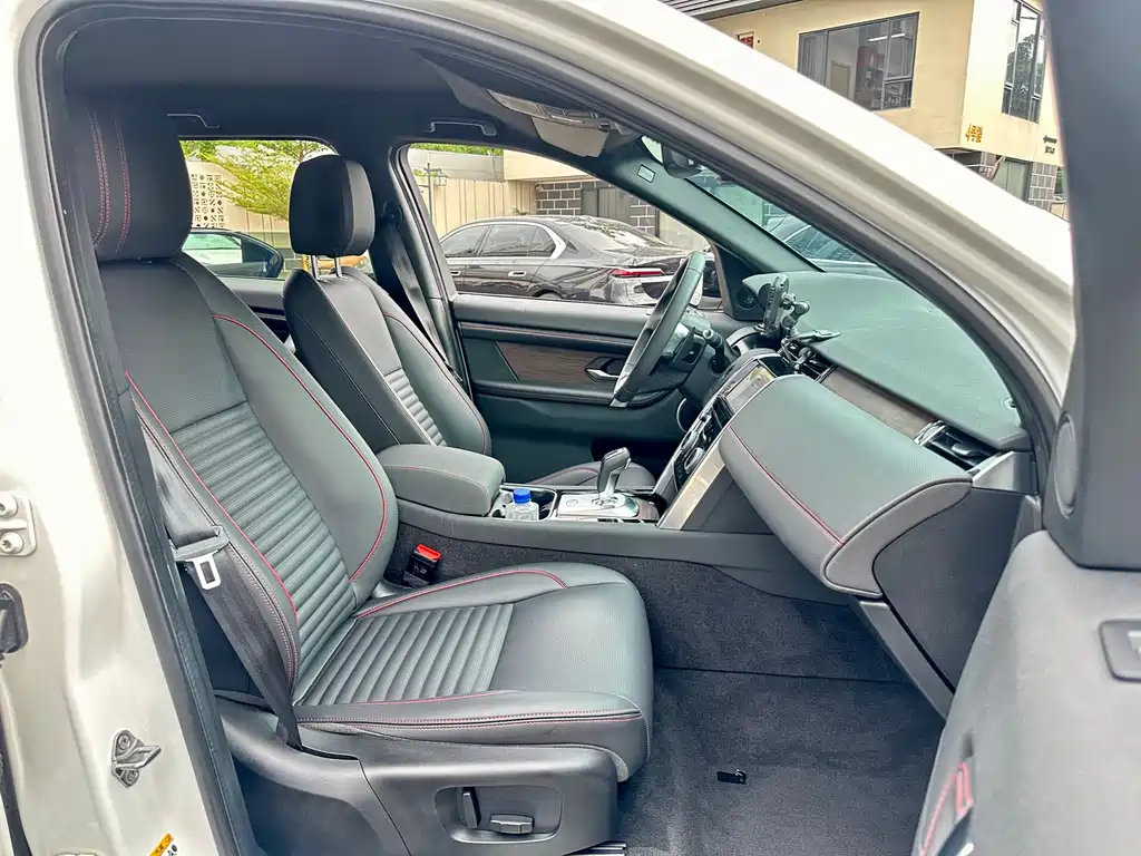 Land Rover Discovery Sport — миниатюра 16