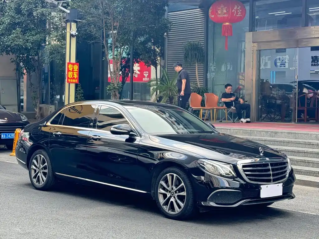 Mercedes-Benz E-Class — миниатюра 3