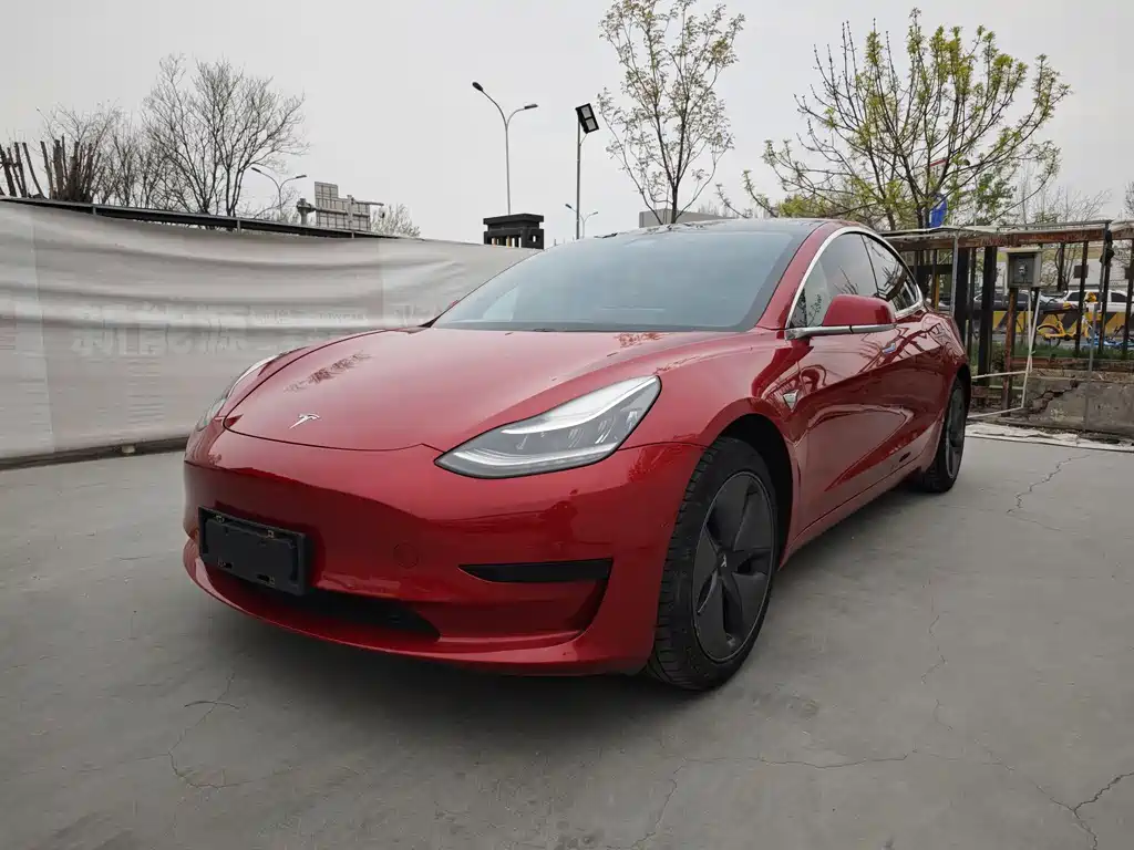 Tesla Model 3 2020