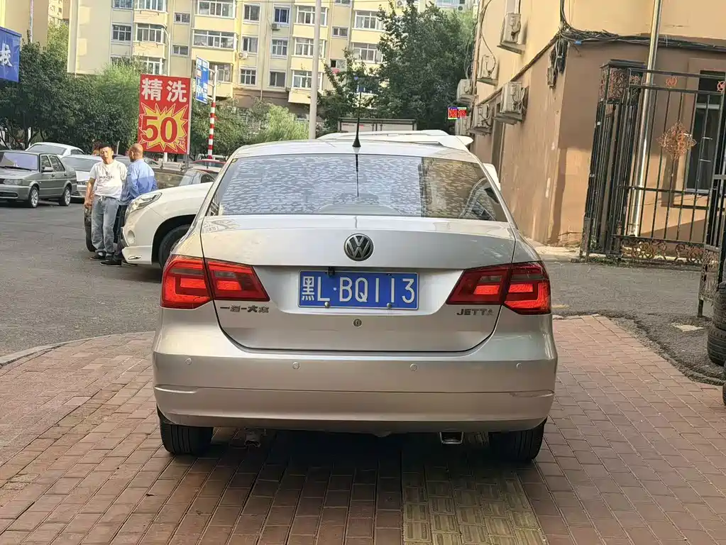 Volkswagen Jetta — миниатюра 6