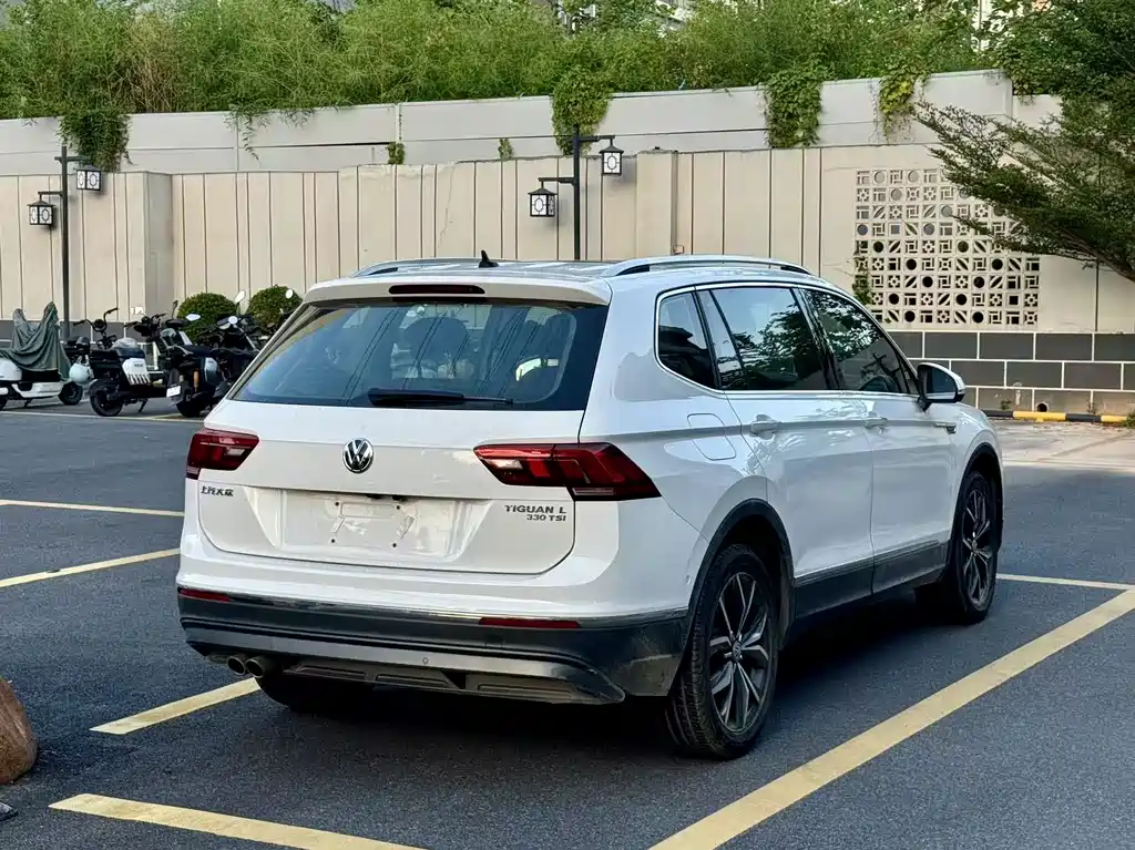 Volkswagen Tiguan L — миниатюра 6