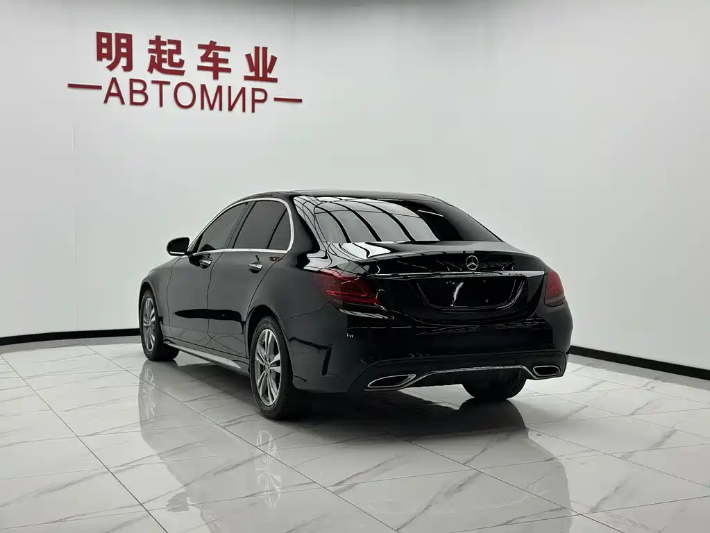 Mercedes-Benz C-Class — миниатюра 8