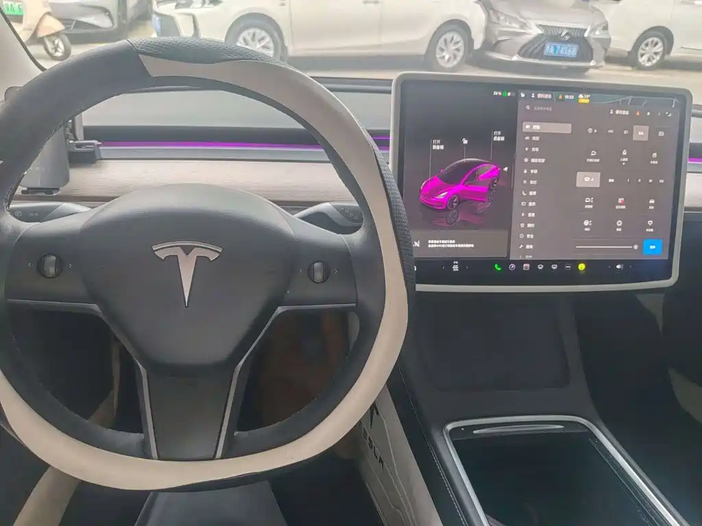 Tesla Model 3 — миниатюра 5