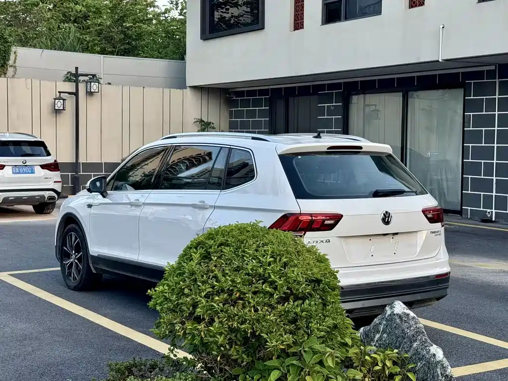 Volkswagen Tiguan L — миниатюра 8