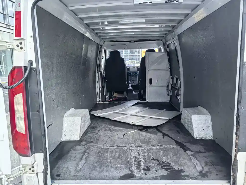 Foton Zhilan Genie E7 — миниатюра 6