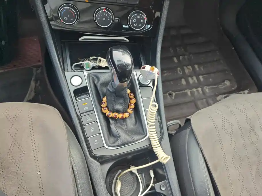 Volkswagen Sagitar — миниатюра 16