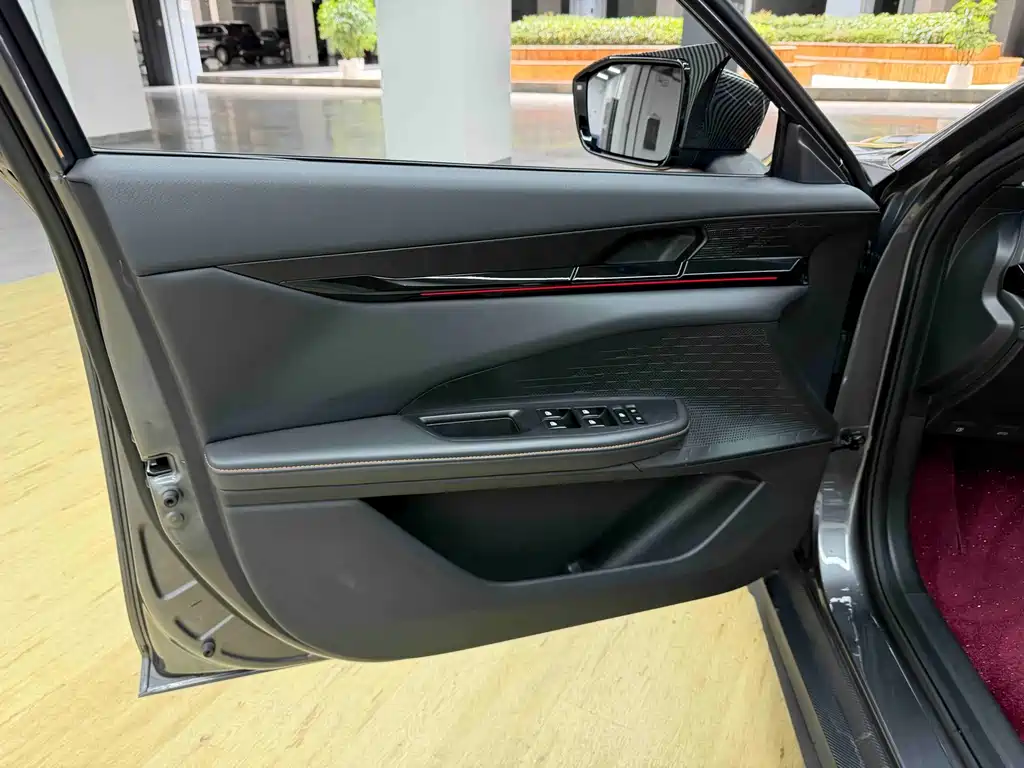 Changan UNI-V — миниатюра 7